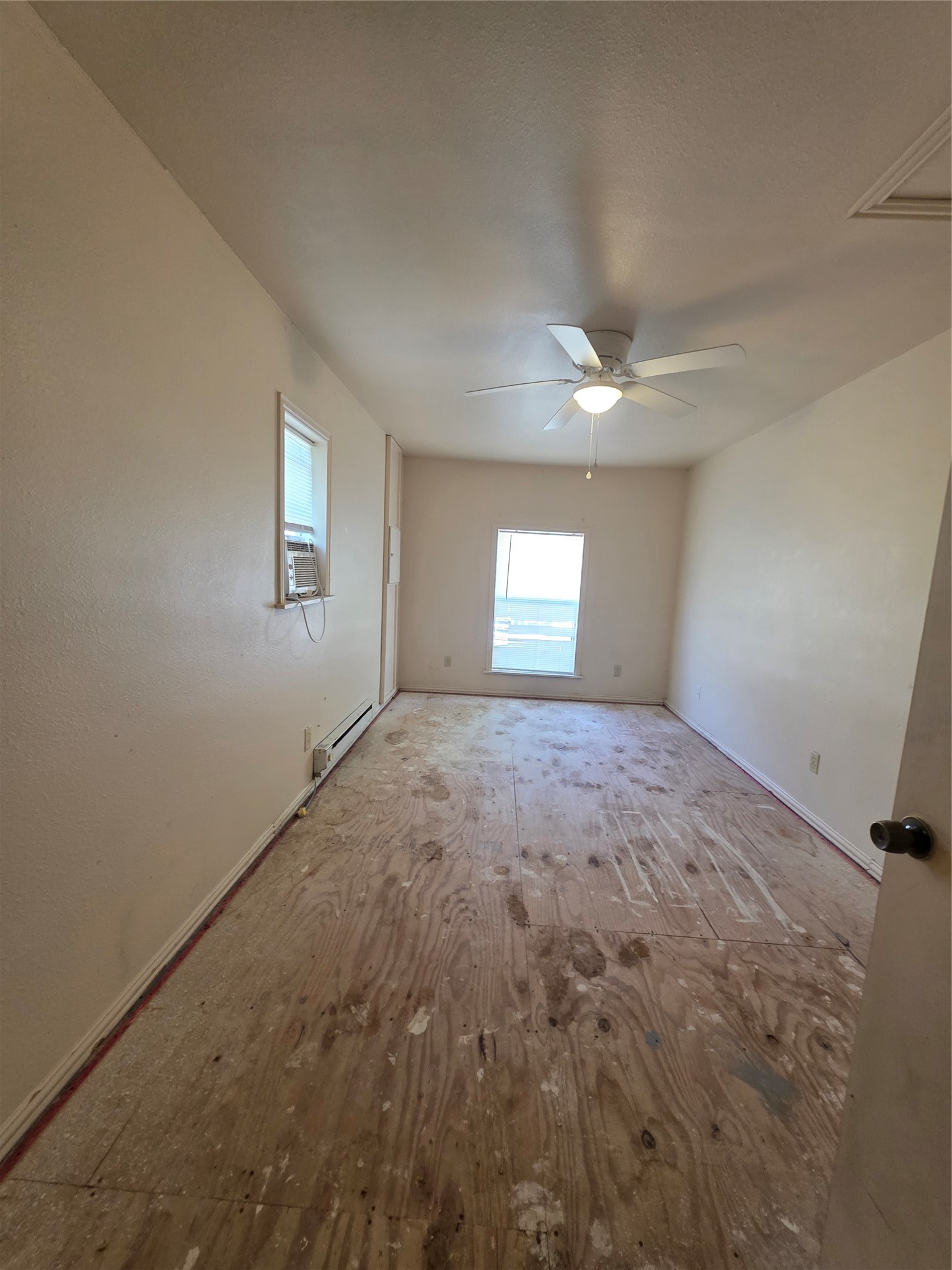1203 N Anglin Street Cleburne TX 76031