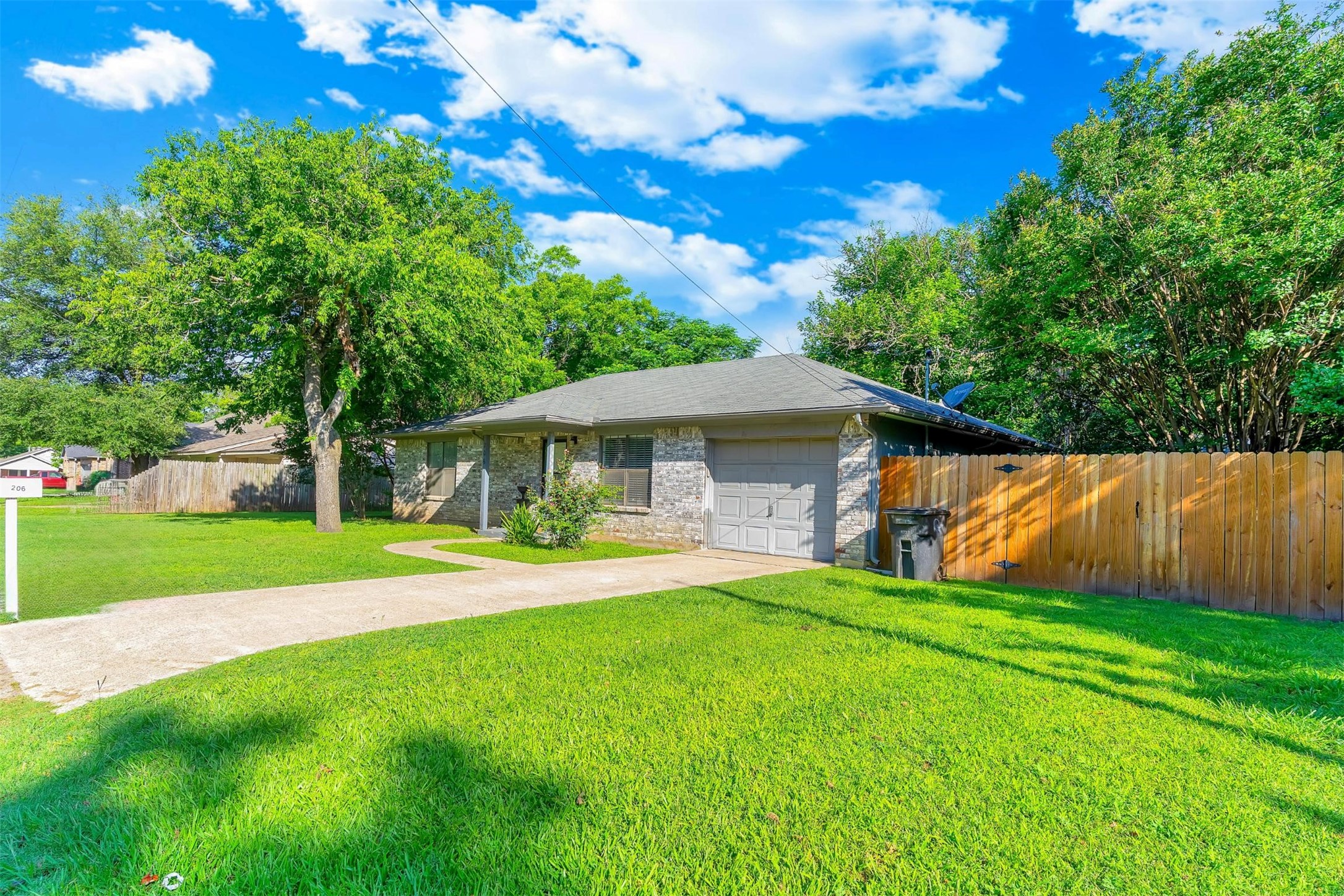 206 Lovelady Street Cleburne TX 76033