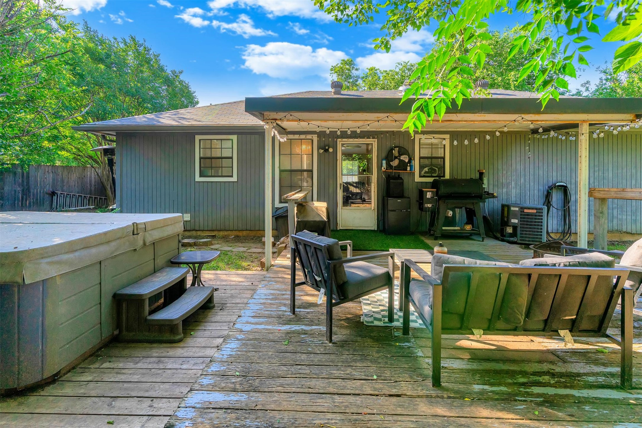 206 Lovelady Street Cleburne TX 76033