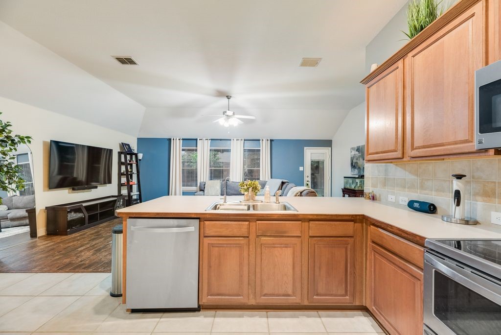 4021 Heavenly Way Heartland TX 75126