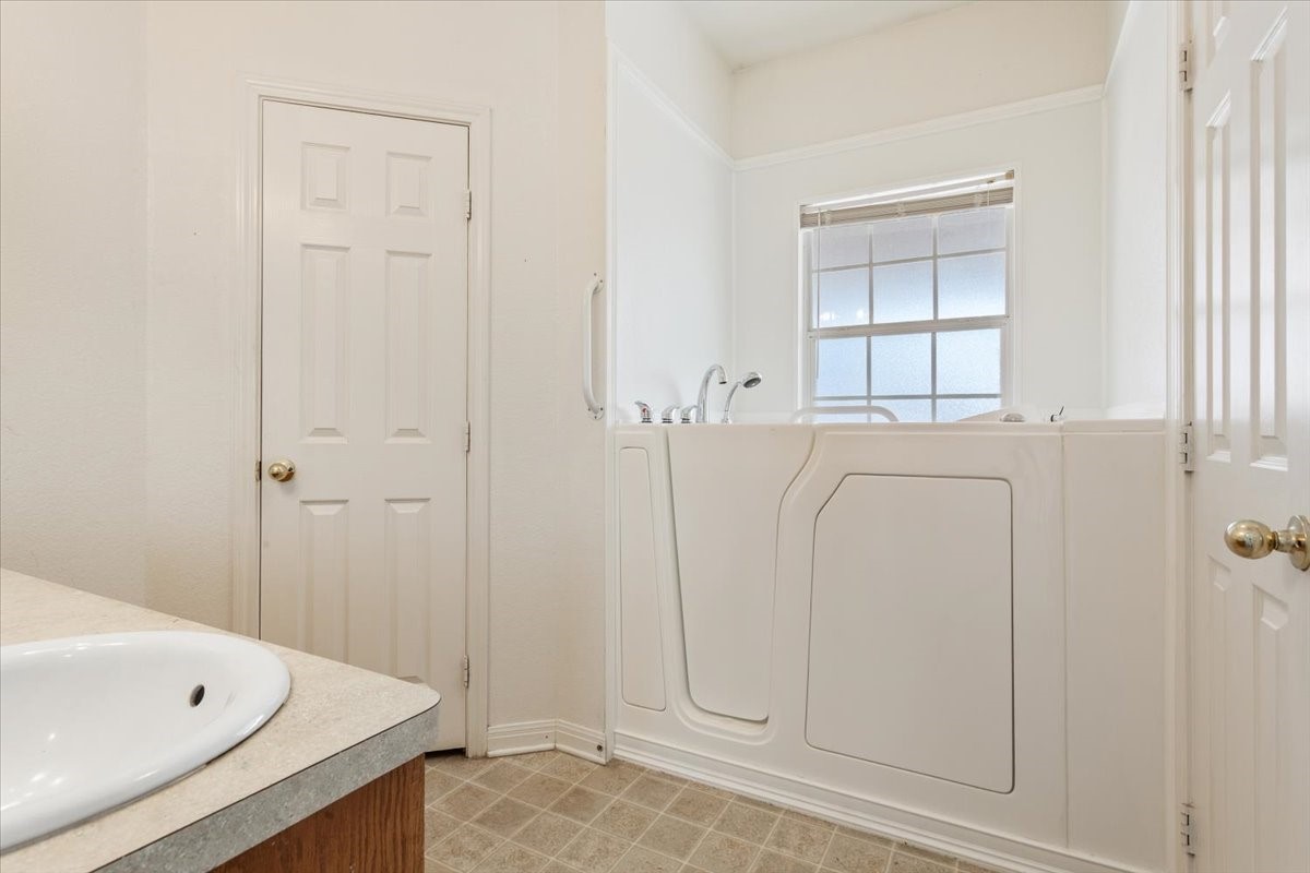 400 Wildcat Drive Lacy Lakeview TX 76705