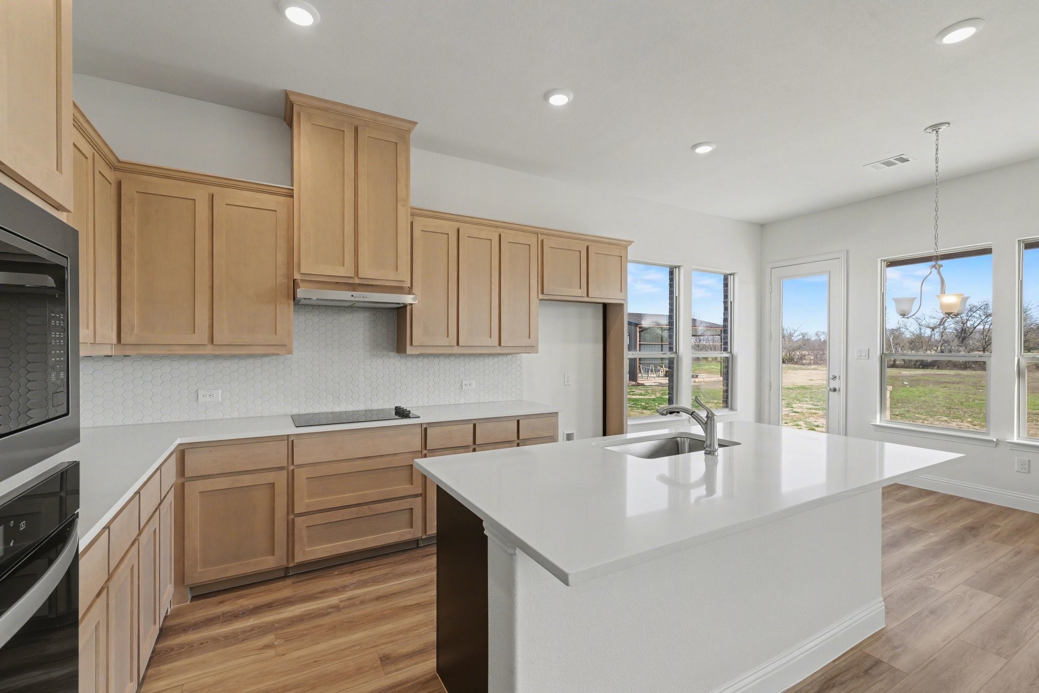 6009 Amber Sanger TX 76266