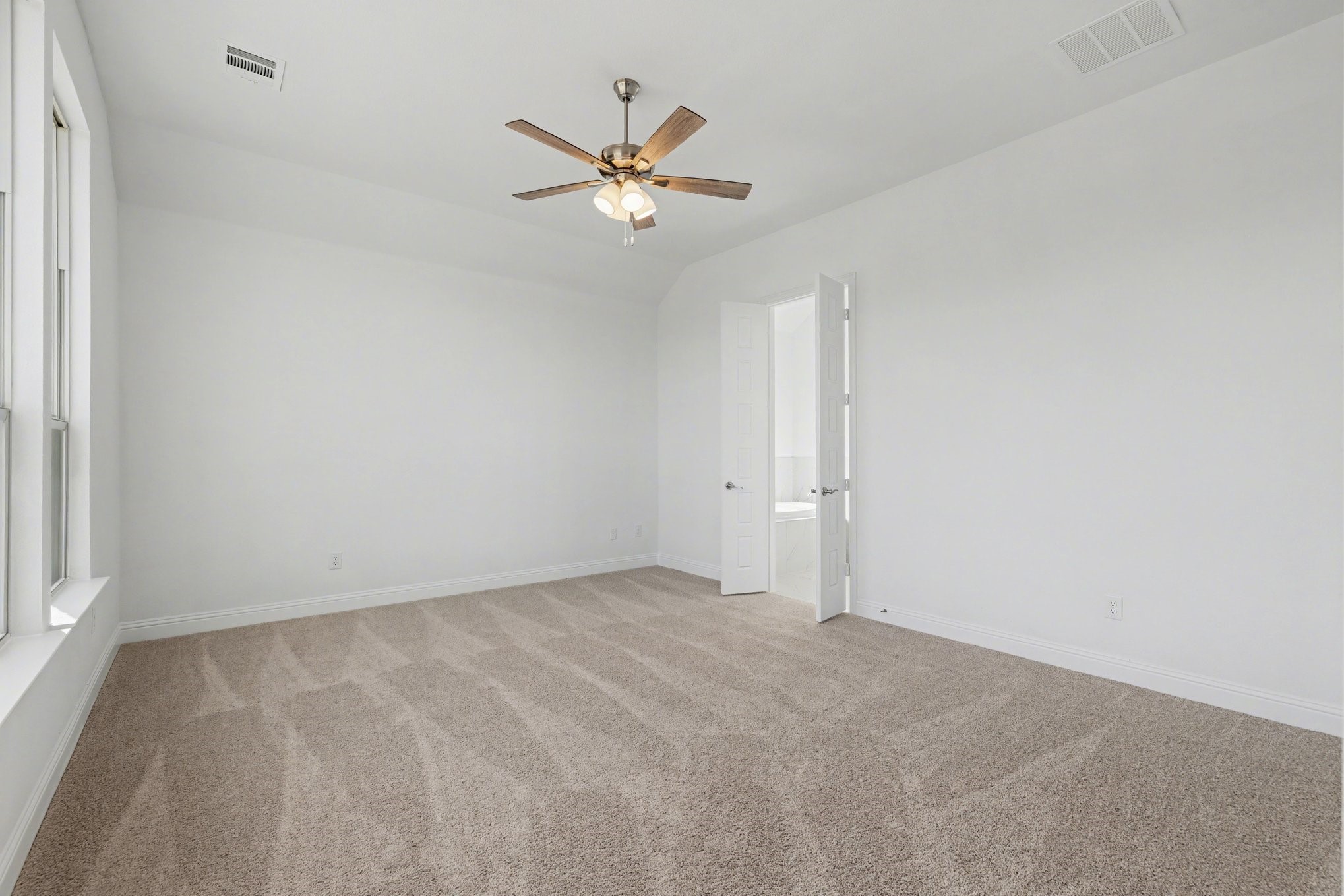 6009 Amber Sanger TX 76266