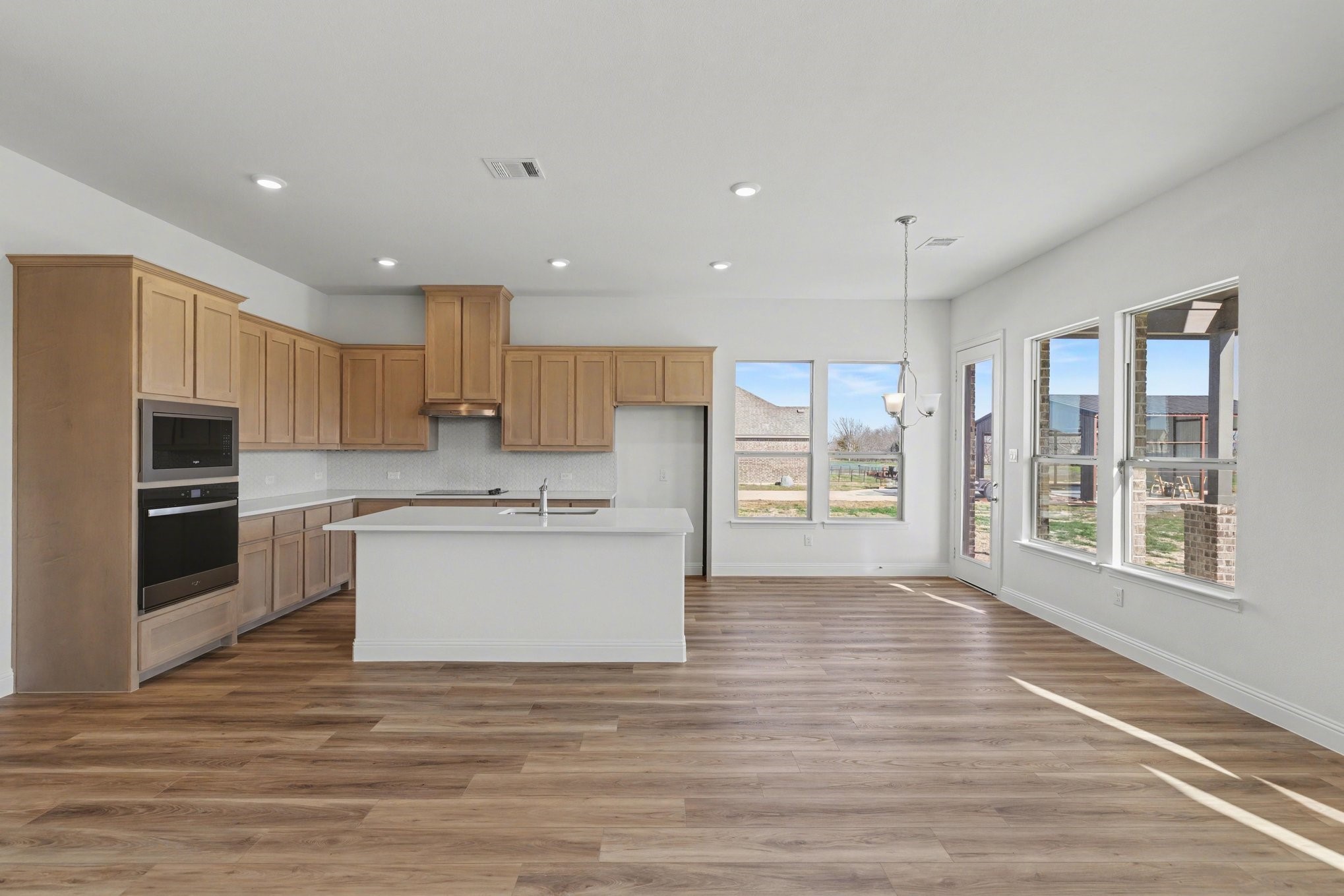 6009 Amber Sanger TX 76266