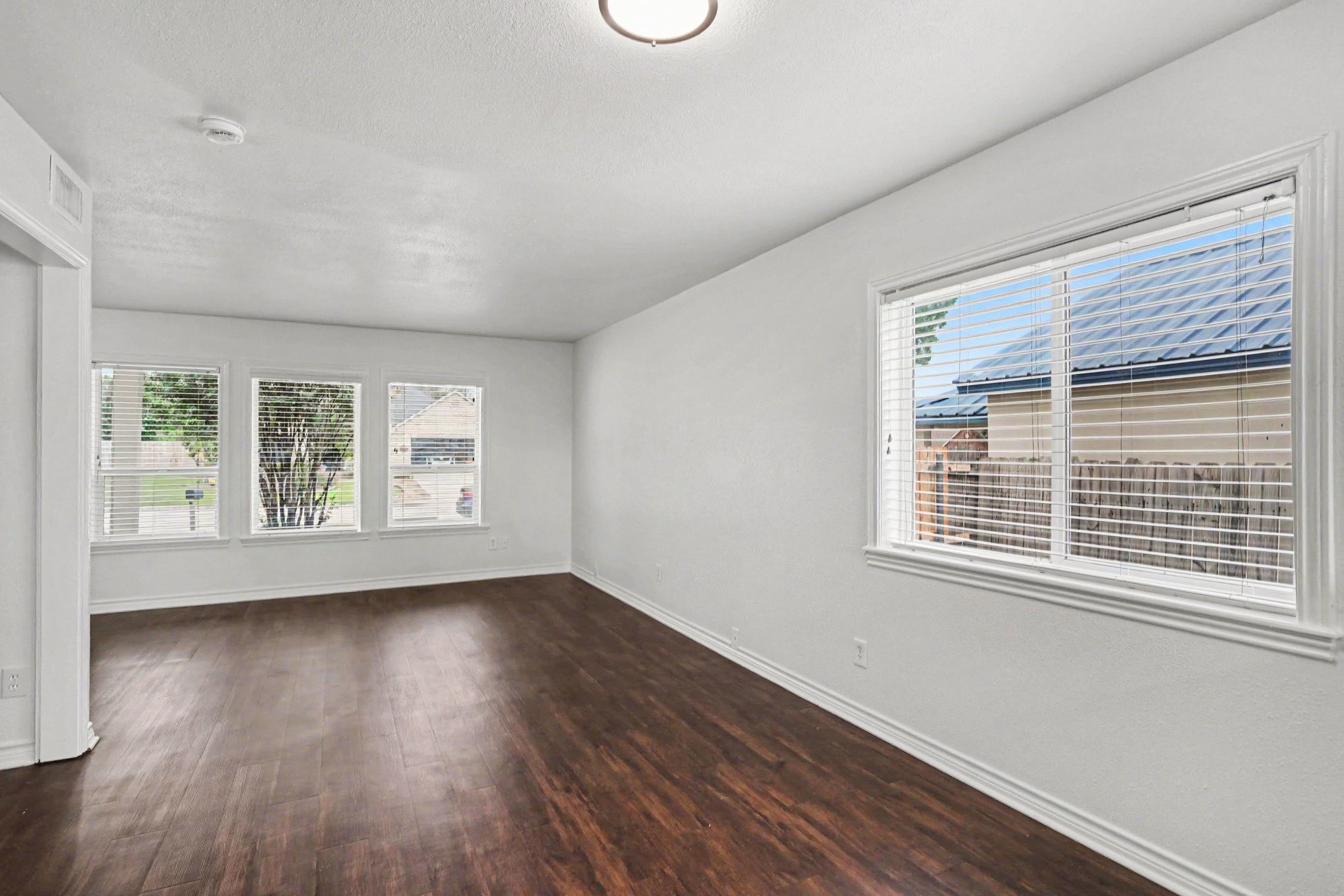 416 S Madison Place Ponder TX 76259