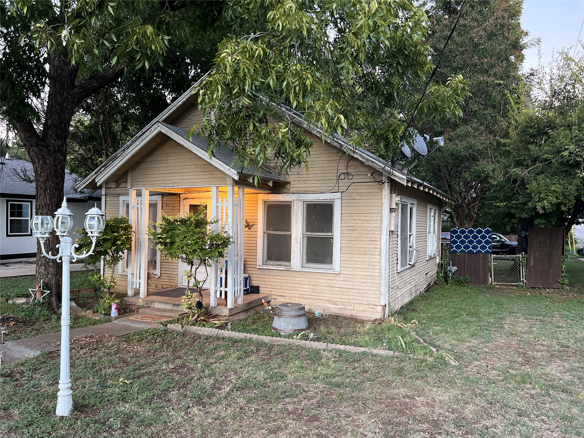 924 Sunnyside Avenue Cockrell Hill TX 75211