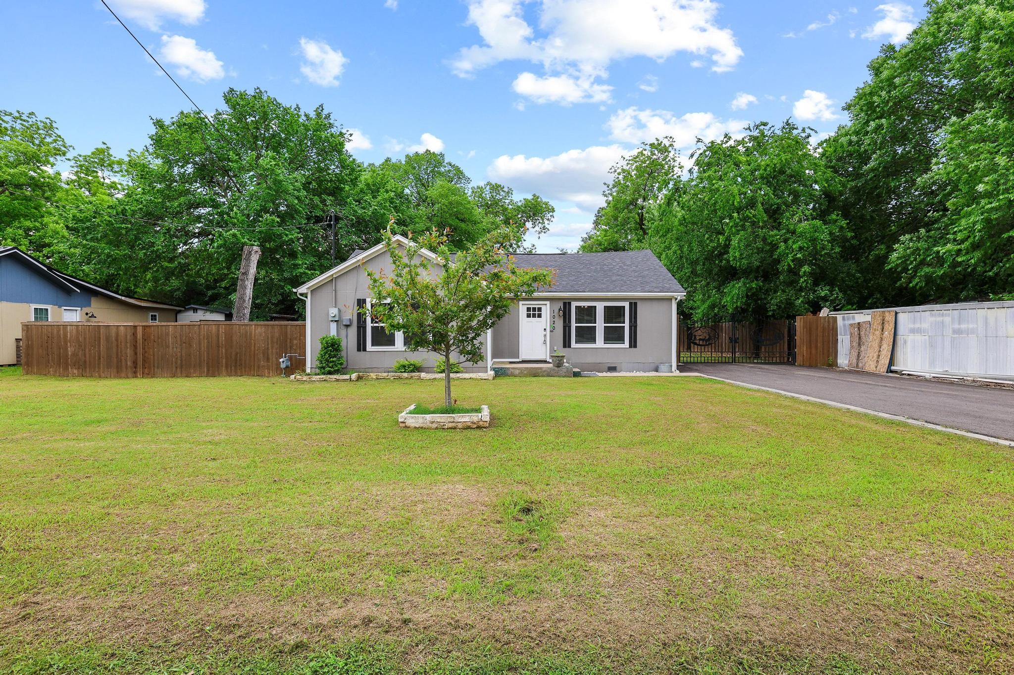 1020 W Ford Street Denison TX 75020