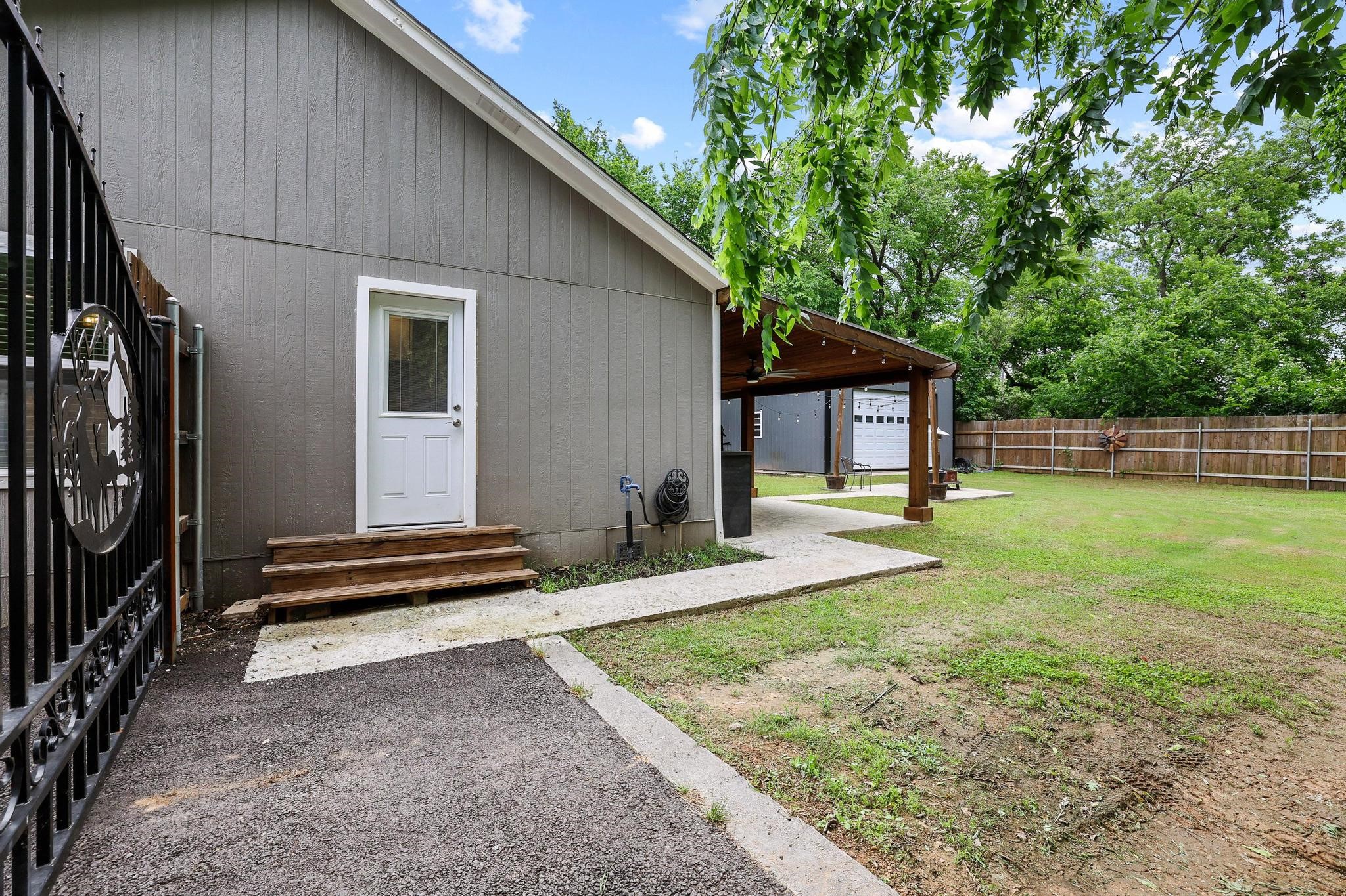 1020 W Ford Street Denison TX 75020