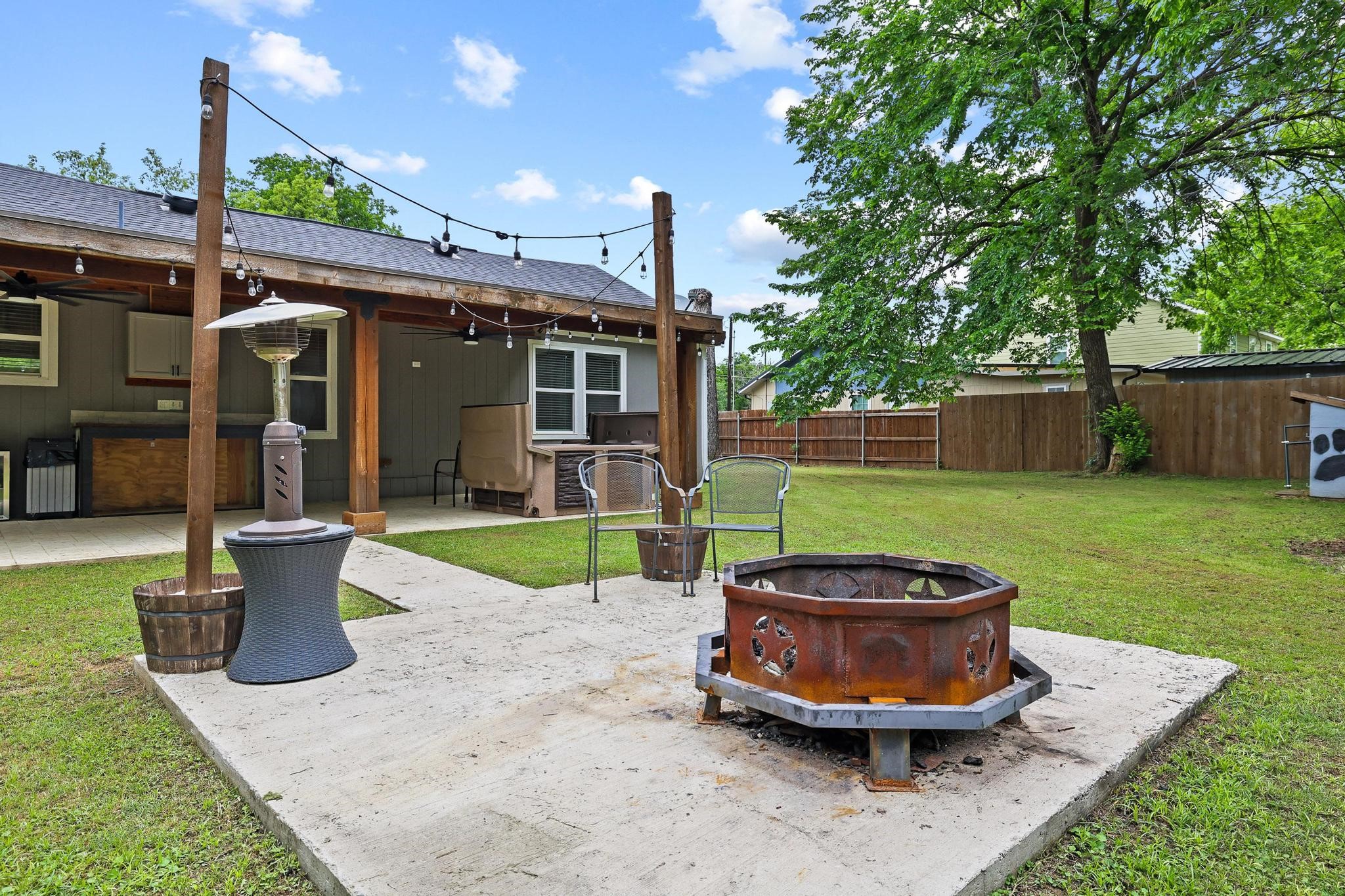 1020 W Ford Street Denison TX 75020
