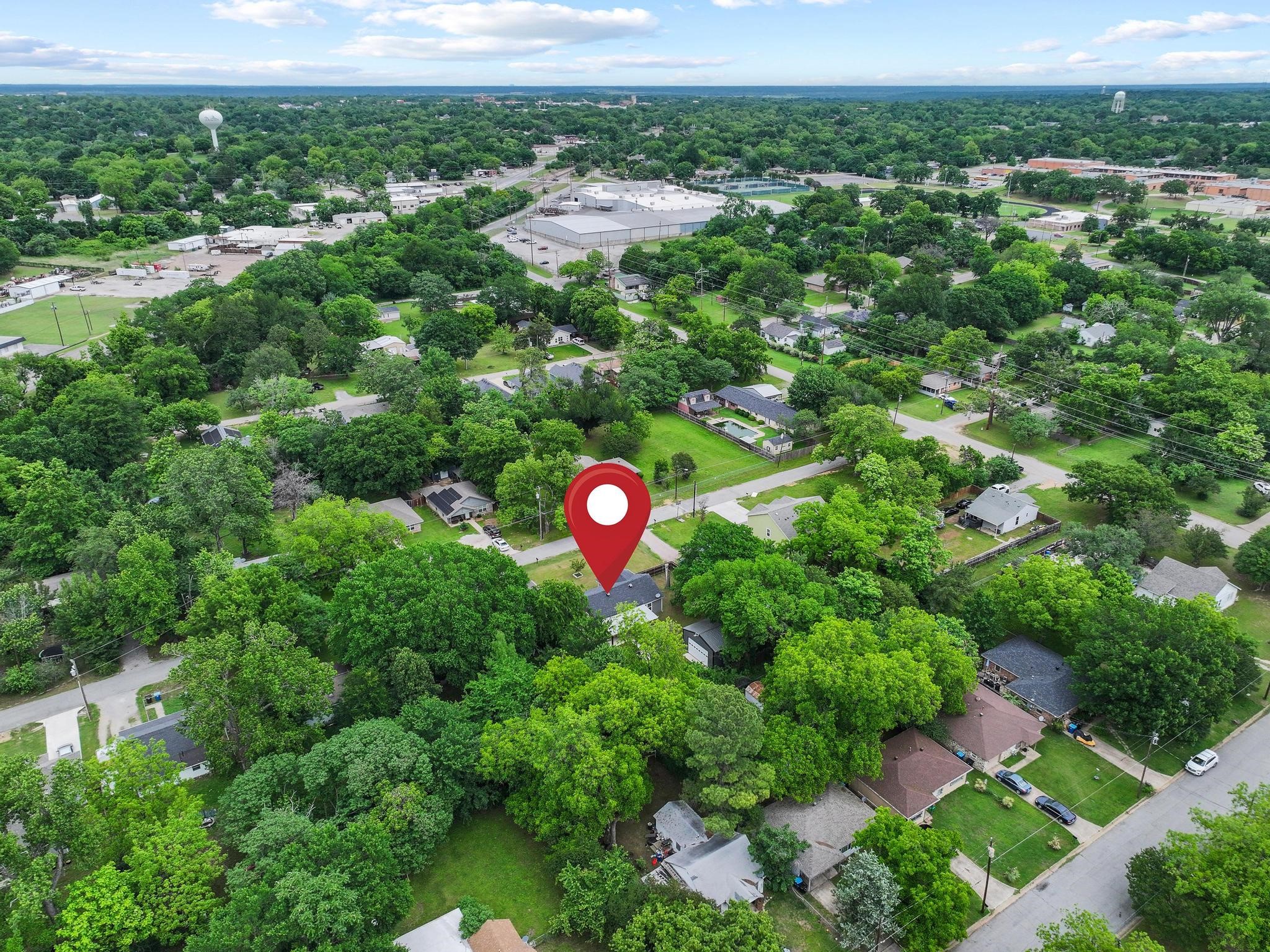 1020 W Ford Street Denison TX 75020