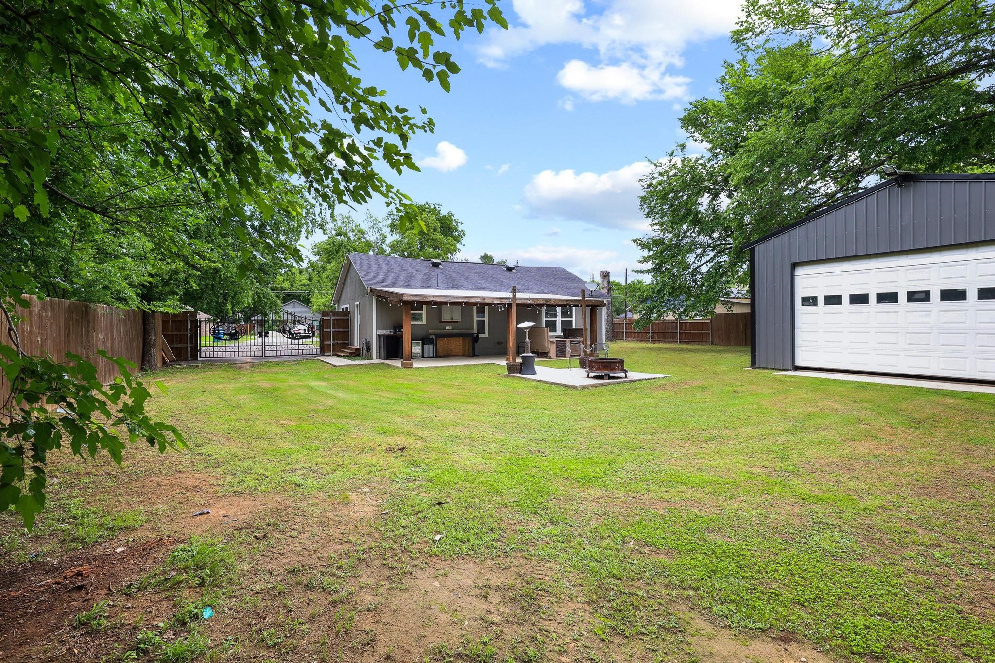 1020 W Ford Street Denison TX 75020