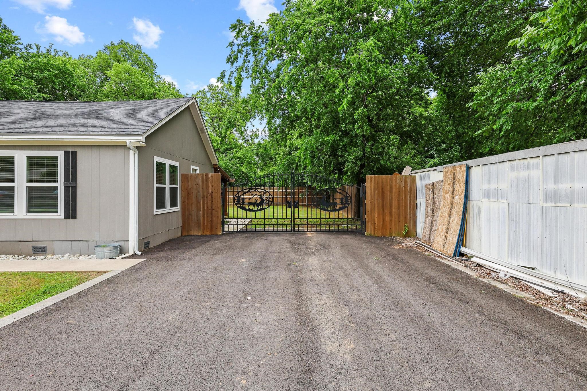 1020 W Ford Street Denison TX 75020
