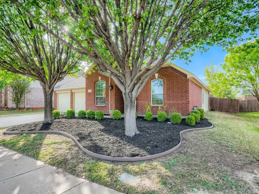 5028 Raisintree Drive Fort Worth TX 76244