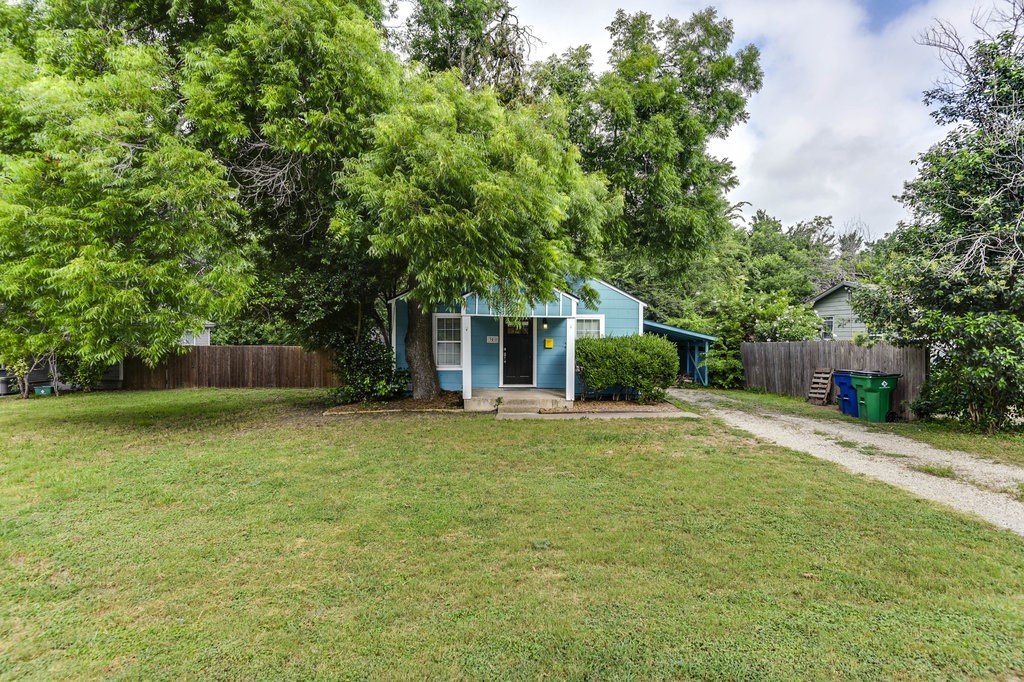 301 Highland Avenue Waxahachie TX 75165