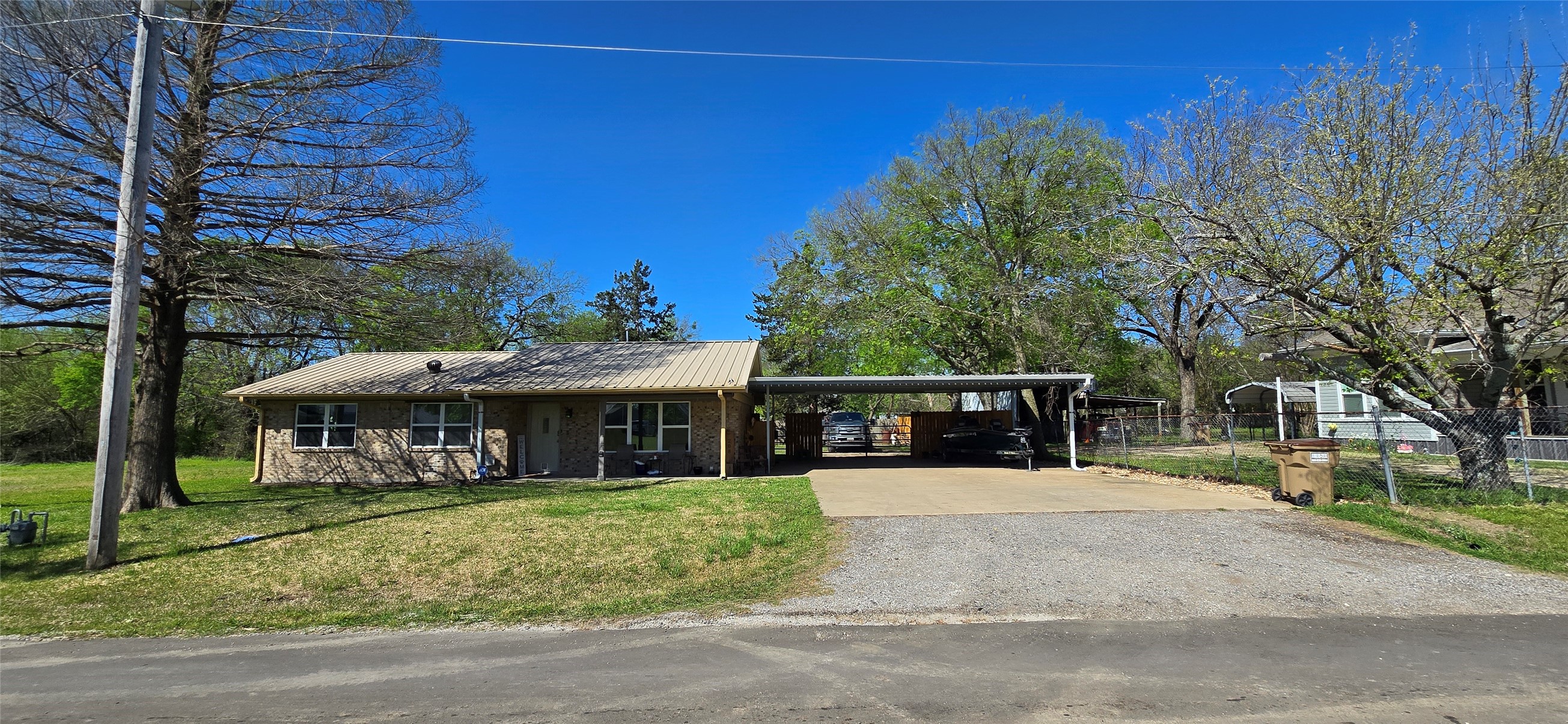 208 Mill Street Lone Oak TX 75453