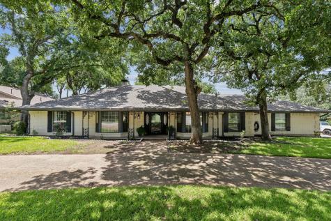 416 Havenwood Lane N Fort Worth TX 76112