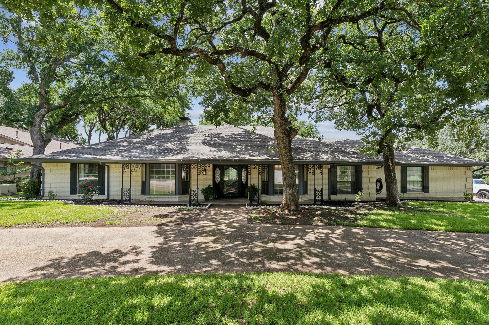 416 Havenwood Lane N Fort Worth TX 76112