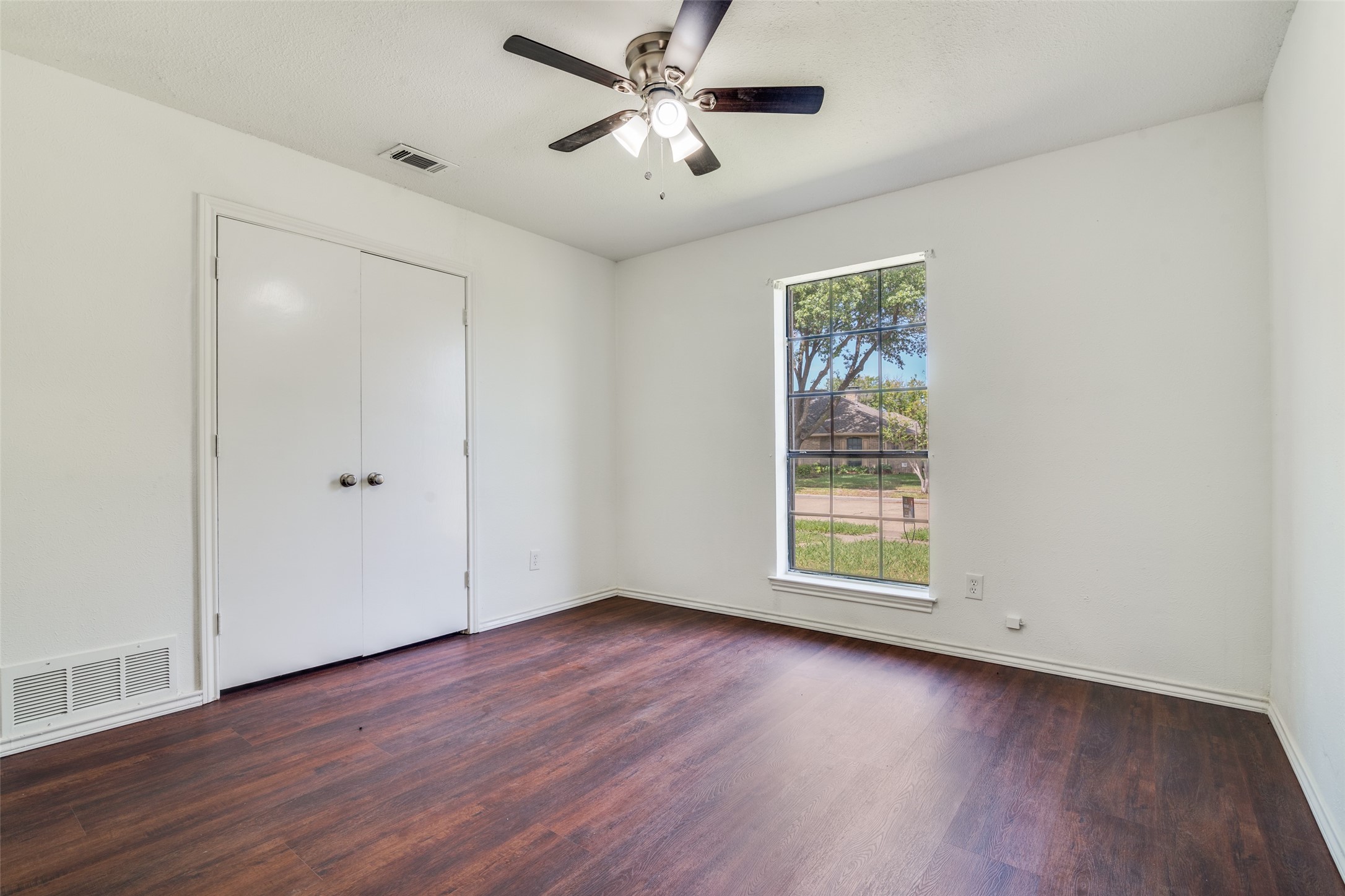 414 Willowcrest Drive Garland TX 75040