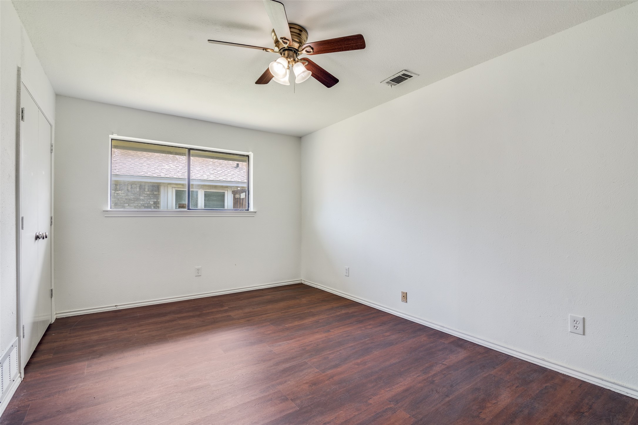 414 Willowcrest Drive Garland TX 75040