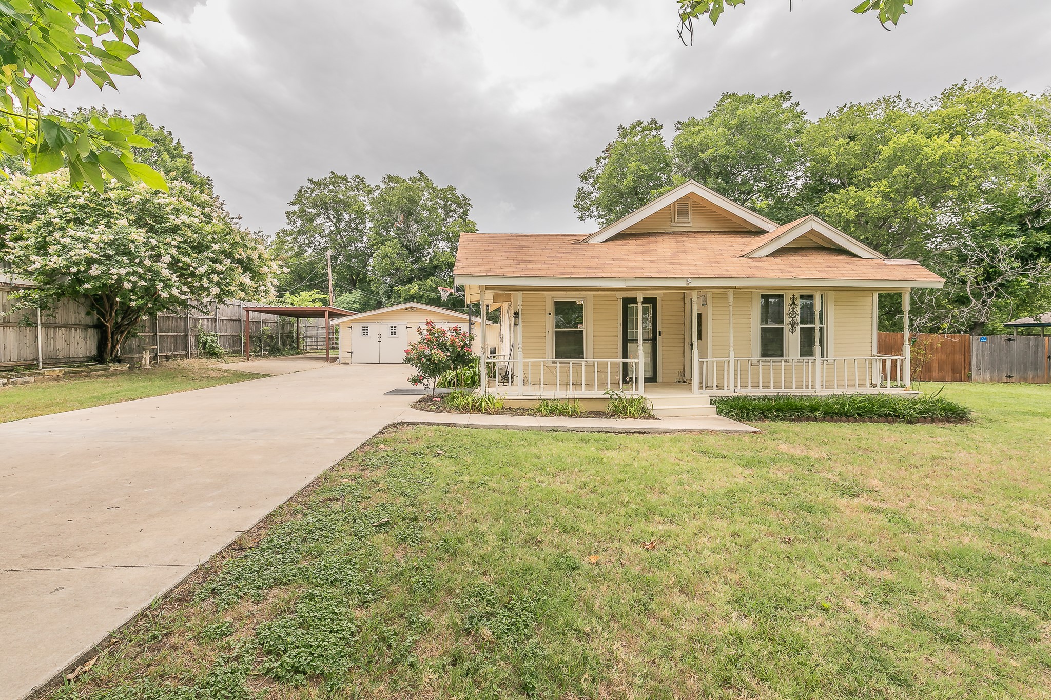 4206 Shorewood Drive Arlington TX 76016