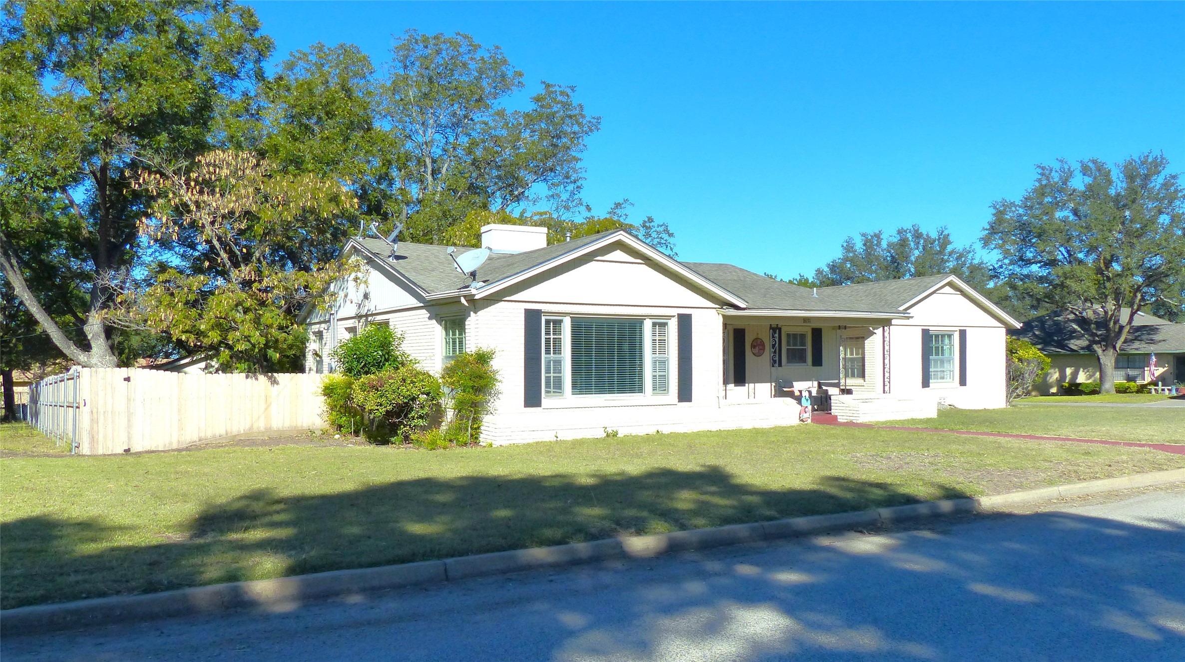 1031 11th Brady TX 76825