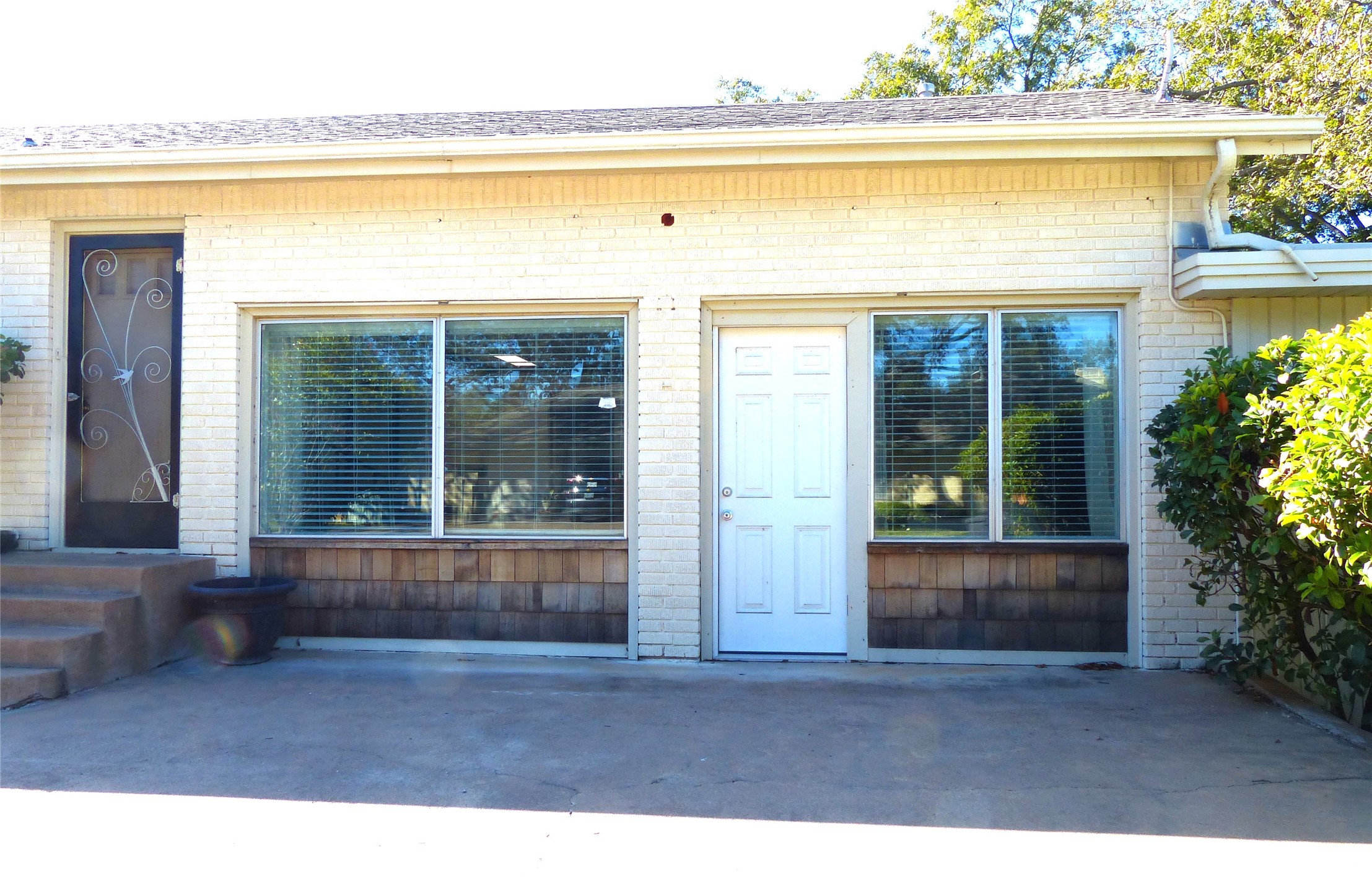 1031 11th Brady TX 76825