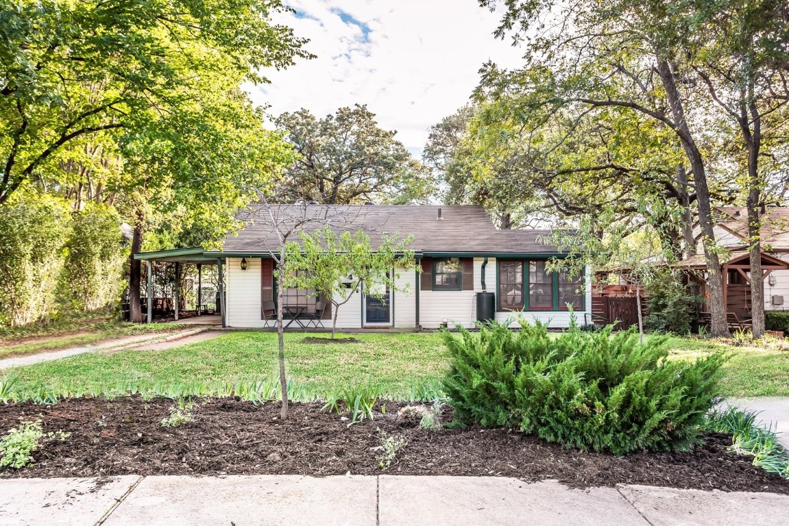 214 W 8th Street Irving TX 75060