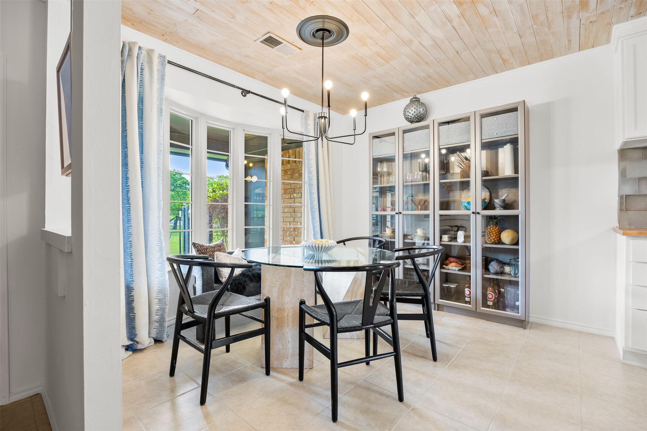 109 Hillside Drive W Burleson TX 76028