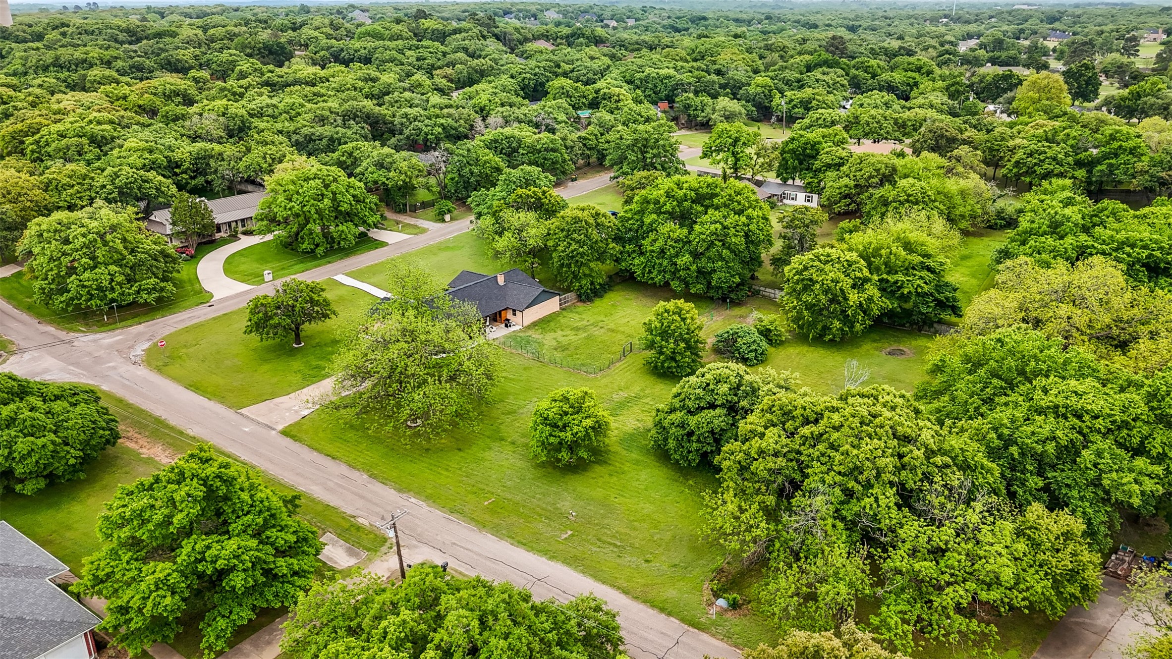 109 Hillside Drive W Burleson TX 76028