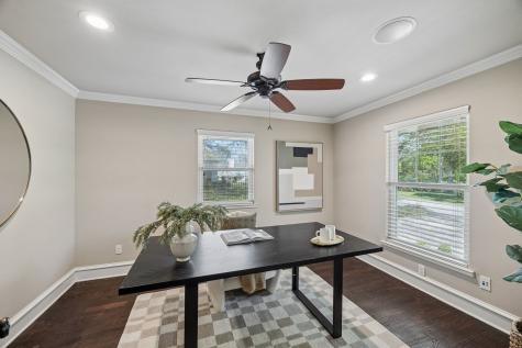 1572 Stemmons Avenue Dallas TX 75208