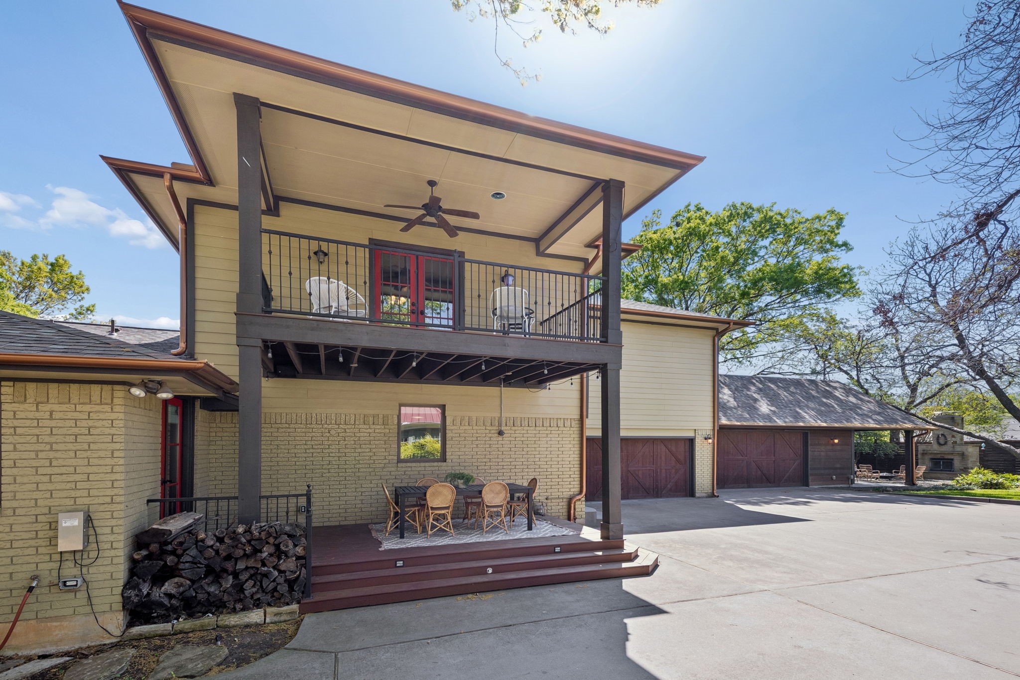 1572 Stemmons Avenue Dallas TX 75208