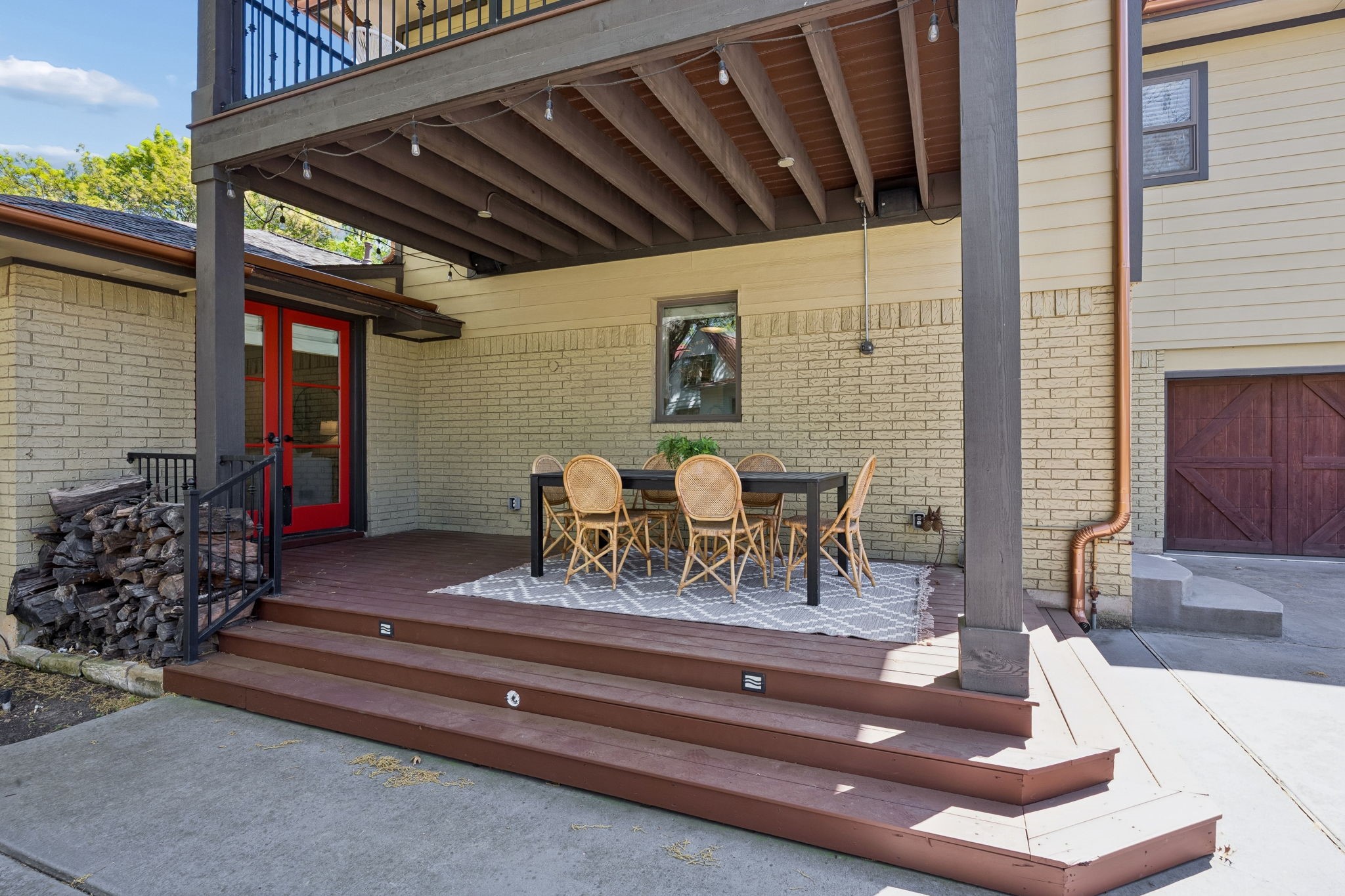 1572 Stemmons Avenue Dallas TX 75208