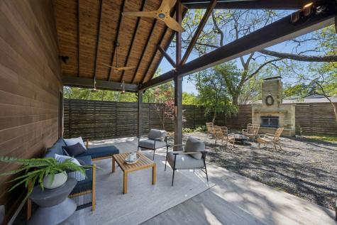 1572 Stemmons Avenue Dallas TX 75208