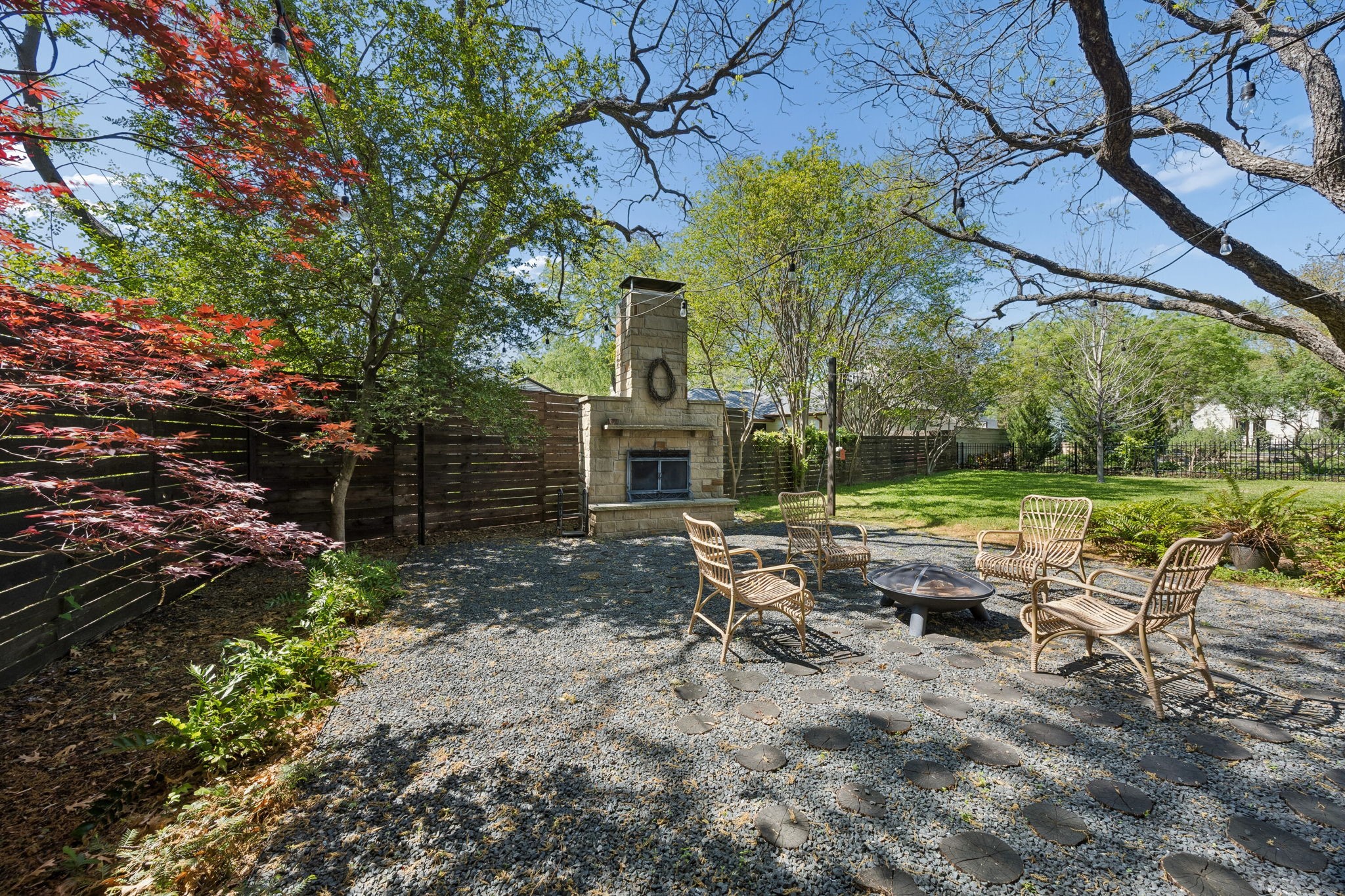 1572 Stemmons Avenue Dallas TX 75208