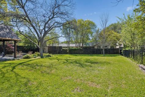 1572 Stemmons Avenue Dallas TX 75208