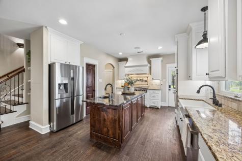 1572 Stemmons Avenue Dallas TX 75208