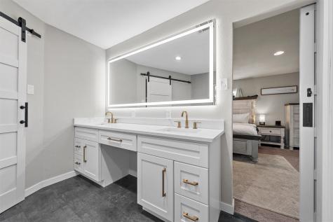 128 E Johnson Street Hewitt TX 76643