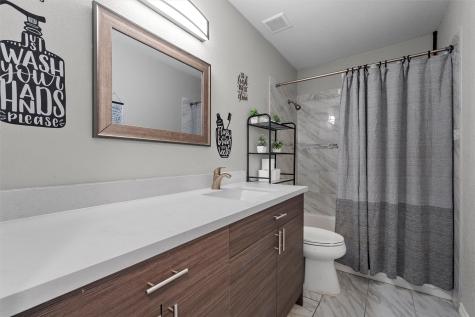 128 E Johnson Street Hewitt TX 76643