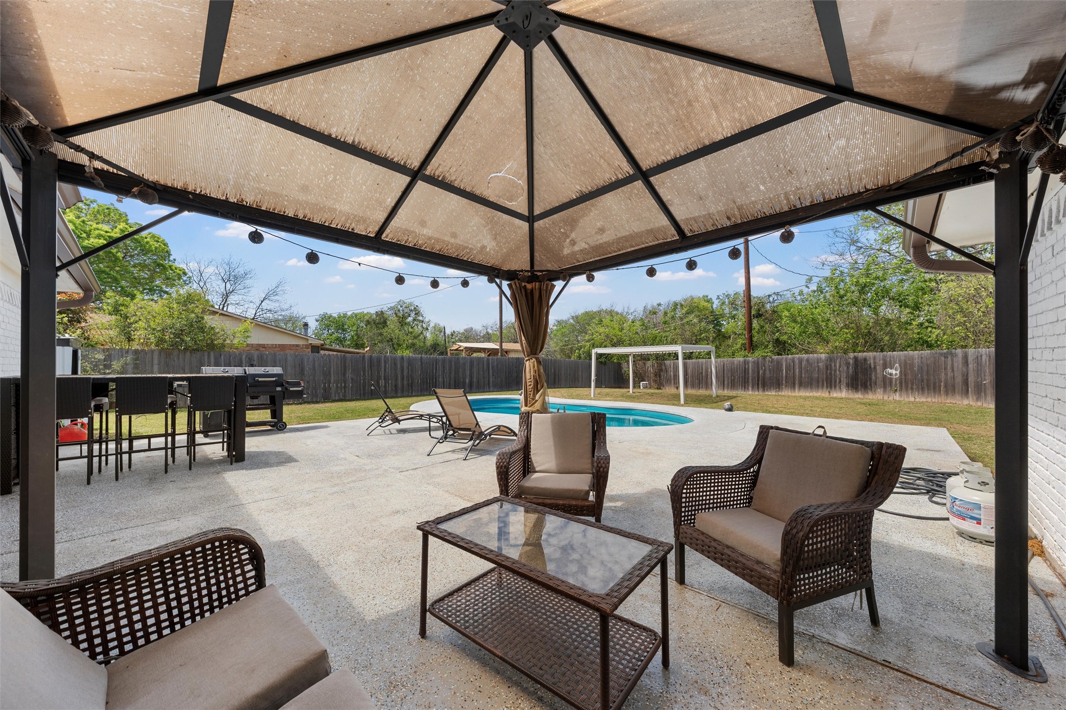 128 E Johnson Street Hewitt TX 76643