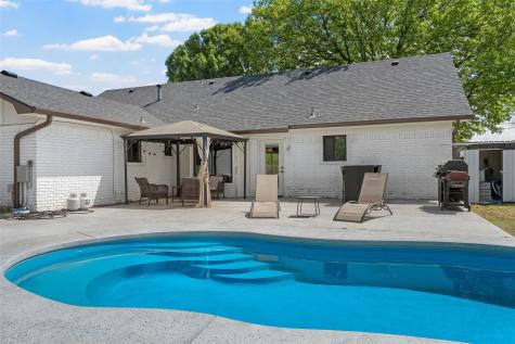 128 E Johnson Street Hewitt TX 76643