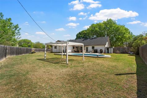 128 E Johnson Street Hewitt TX 76643