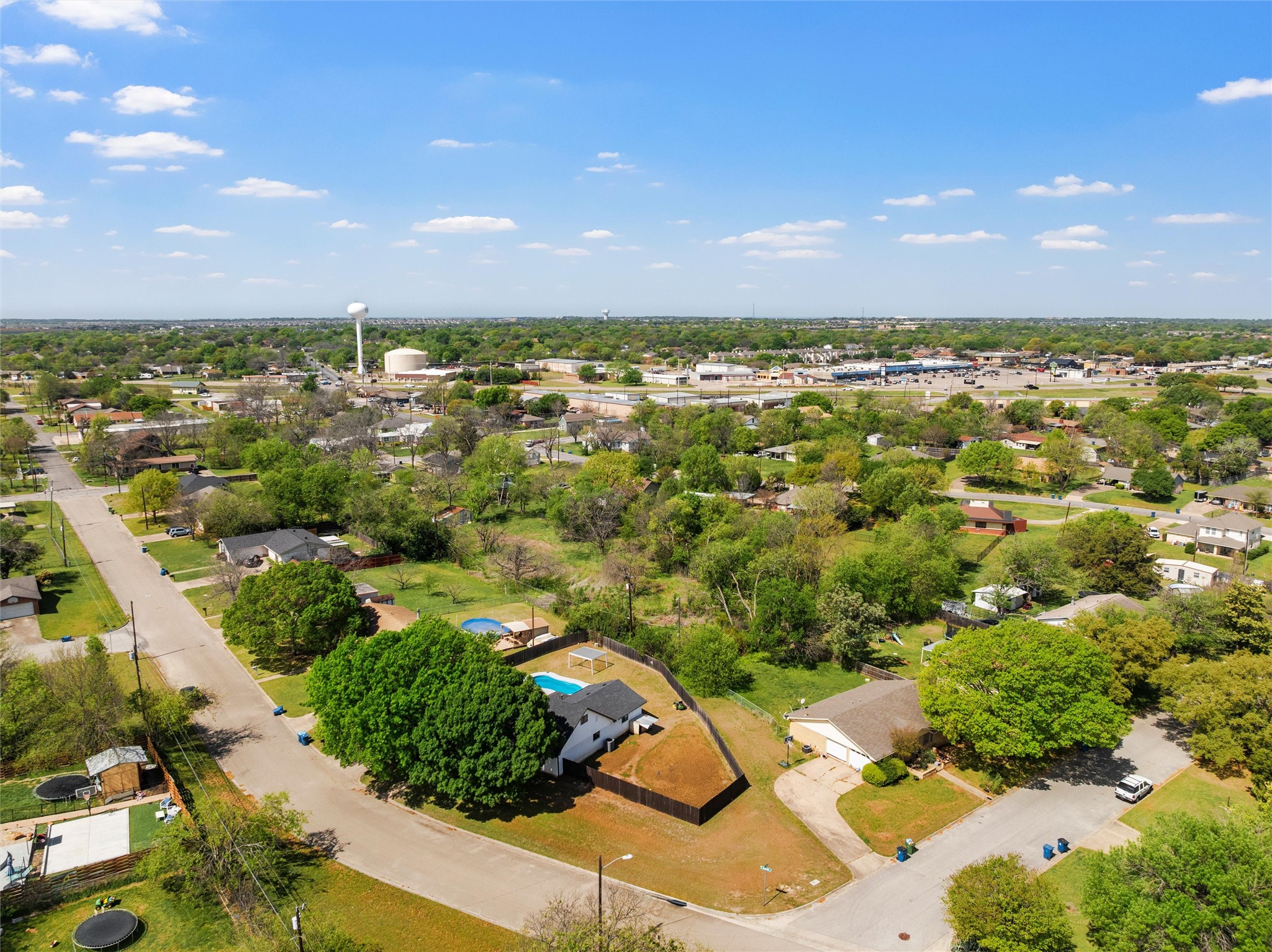 128 E Johnson Street Hewitt TX 76643