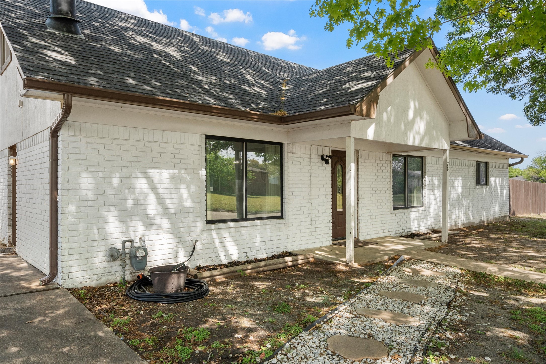 128 E Johnson Street Hewitt TX 76643
