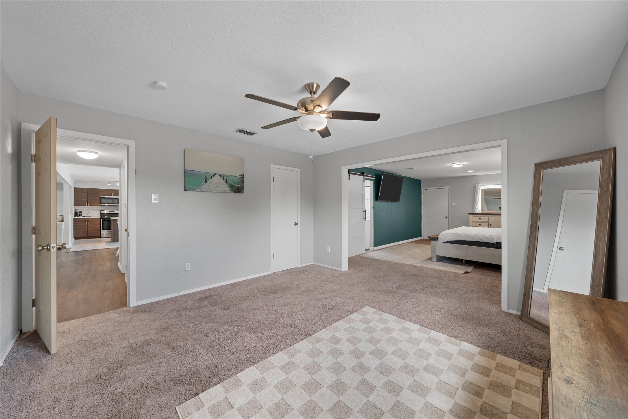 128 E Johnson Street Hewitt TX 76643