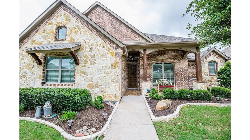 420 Sagebrush Lane Waxahachie TX 75165