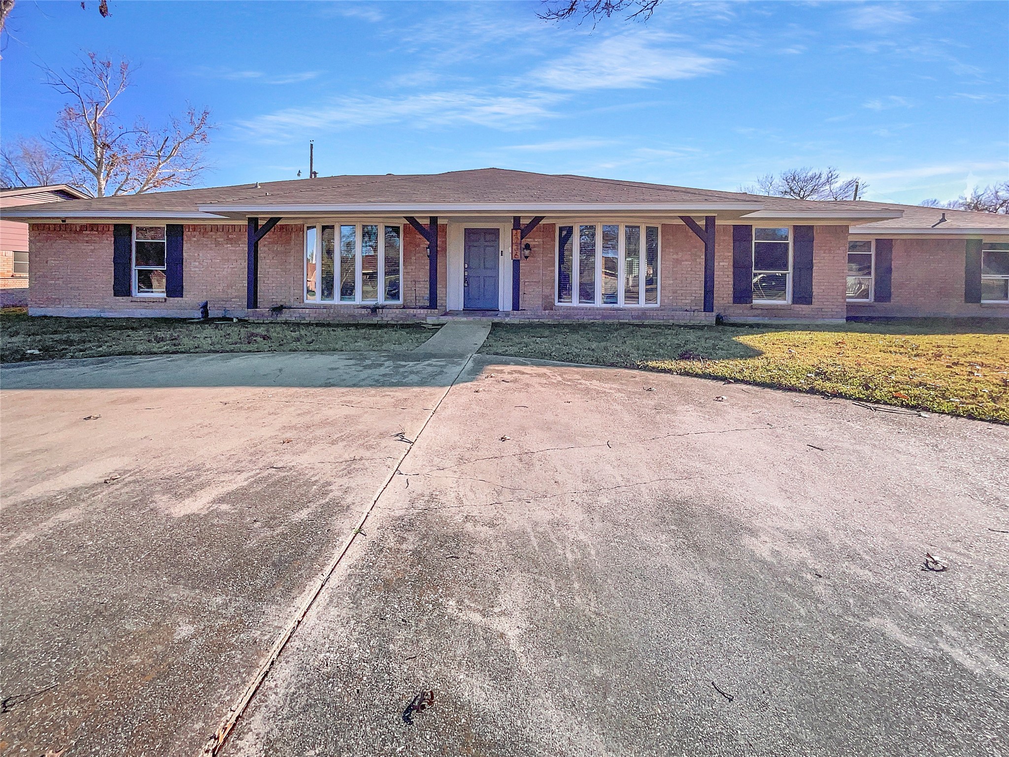 1736 Reynoldston Lane Dallas TX 75232