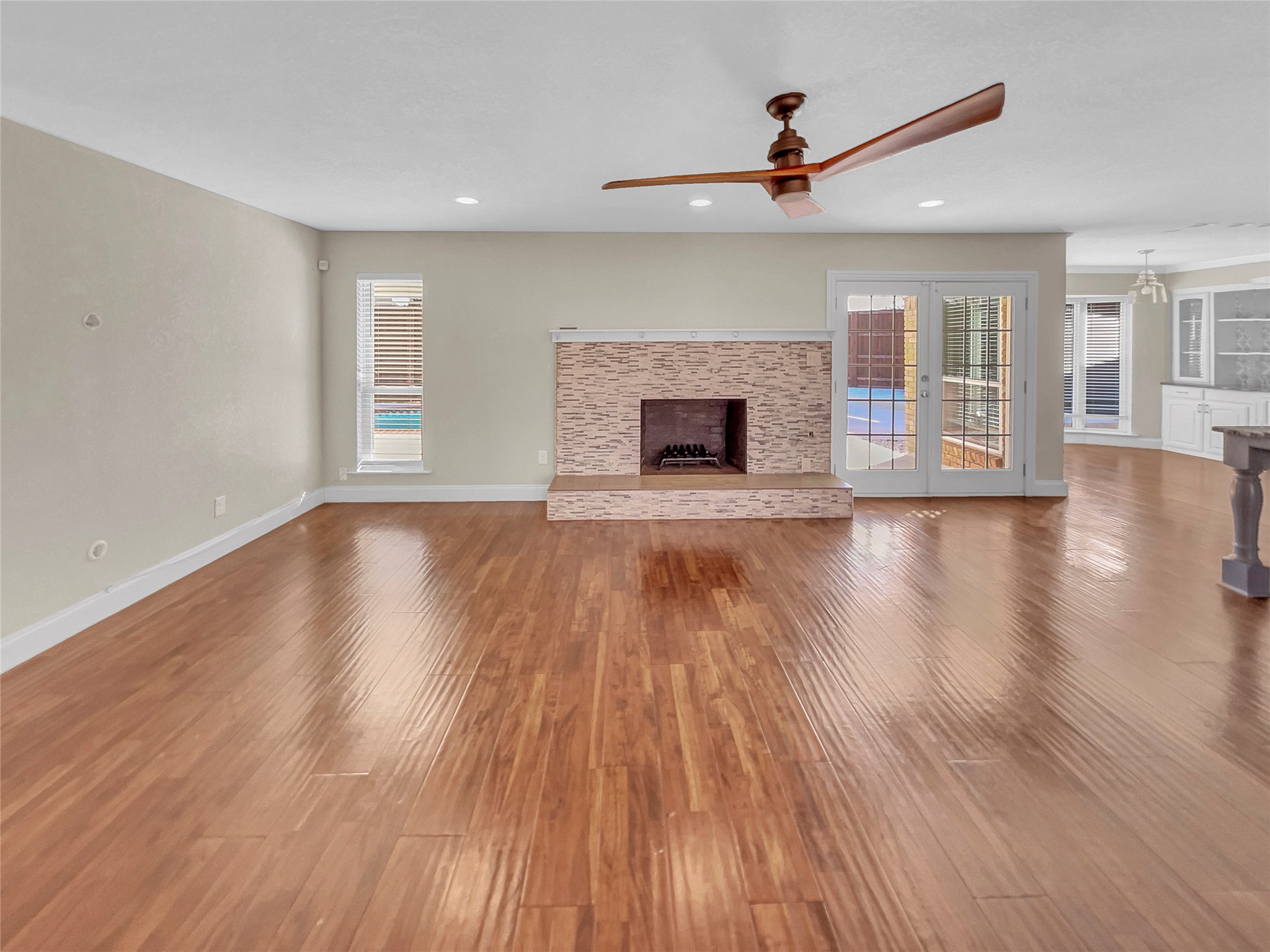 1736 Reynoldston Lane Dallas TX 75232