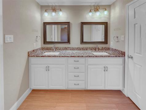 1736 Reynoldston Lane Dallas TX 75232