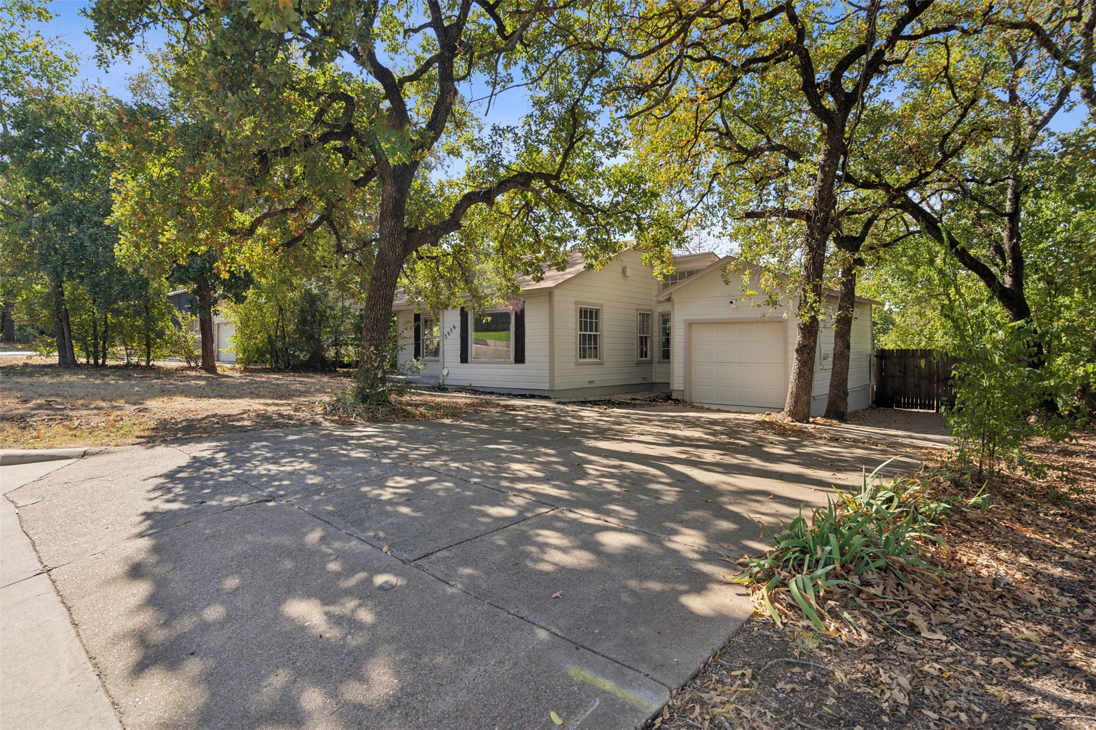 2508 Stark Street Fort Worth TX 76112
