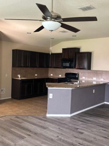 11507 N Peak San Antonio TX 78245
